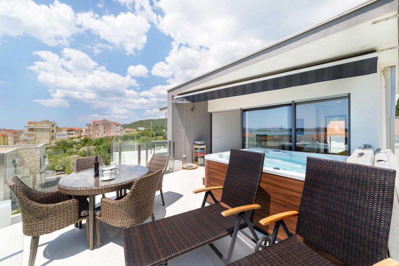 Villa Aliara Jacuzzi Apartment Vodice Kültér fotó